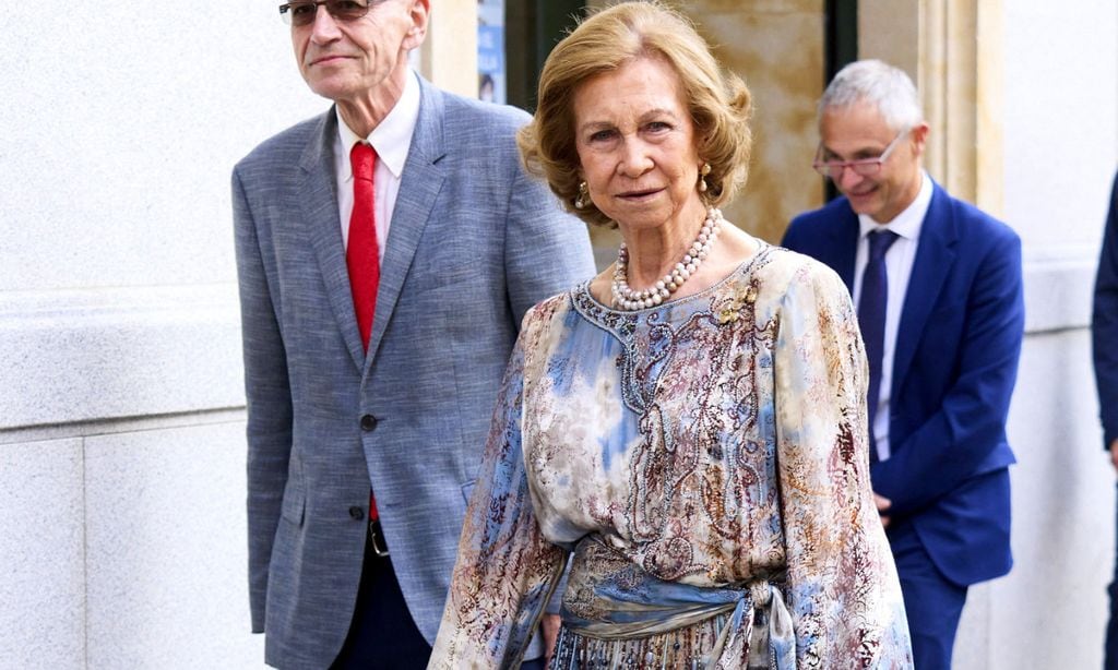Doña Sofía abandona Mallorca mientras la reina Letizia asiste a su primer acto del verano en la isla