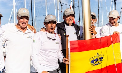 El rey Juan Carlos se proclama campeón del mundo de vela por tercera vez en seis años