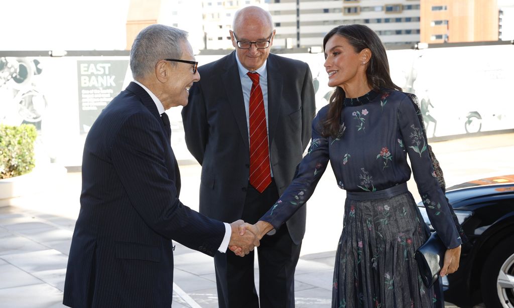 La reina Letizia promueve la investigación contra el cáncer en Reino Unido