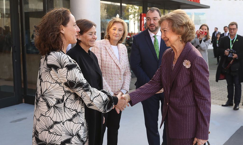 Tras la celebración de su 85º cumpleaños, doña Sofía preside en Asturias el X Congreso Nacional de Alzheimer CEAFA