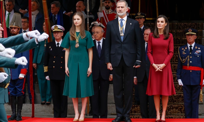 Princesa Leonor con reyes Letizia y Felipe 