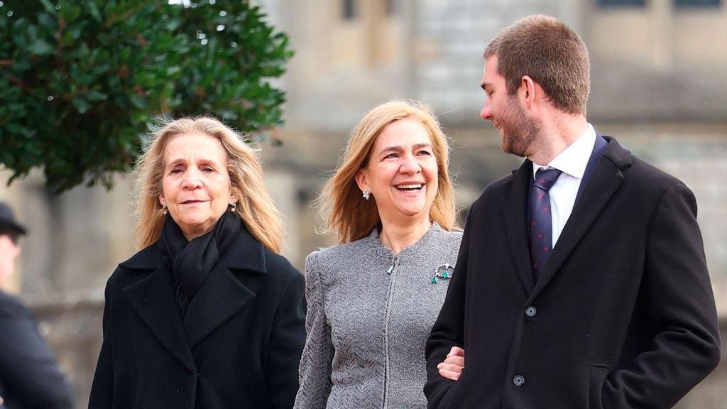 Juan Urdangarin con su madre, la infanta Cristina, y su tía, la infanta Elena