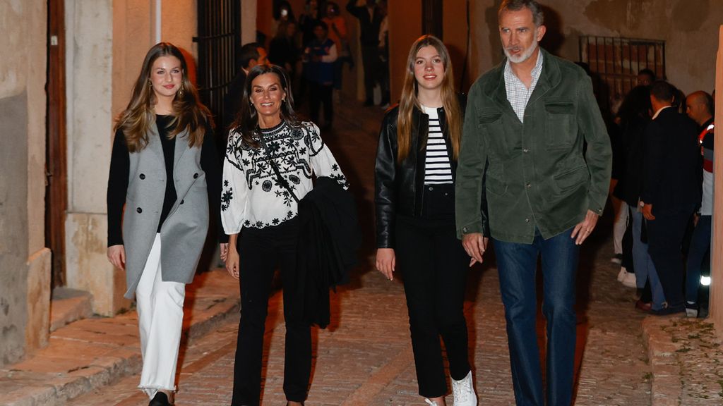 Así ha cambiado la Semana Santa de los Reyes y sus hijas: de Palma a Chinchón