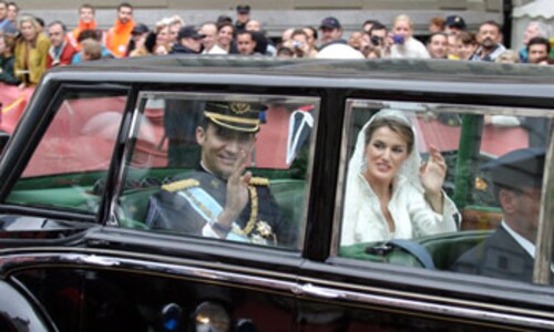 Un recorrido para la historia: las primeras imágenes de Felipe y Letizia como recién casados