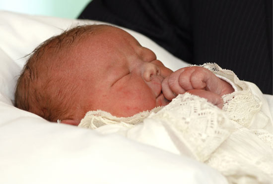 Los Herederos de Holanda, con su tercera hija, de vuelta a casa