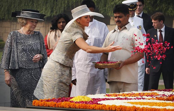 La reina Beatriz y los Príncipes de Orange inician una visita oficial a la India