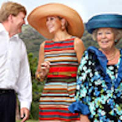 El colorido estilo de Máxima y la cercanía de la reina Beatriz, mientras continúan su visita oficial por el Caribe