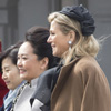 El elegante encuentro de Máxima de Holanda y Peng Liyuan, Primera Dama china y popular cantante