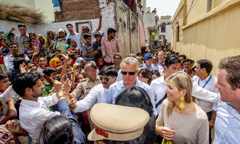 La Reina de Holanda es una más en los caóticos callejones de la India