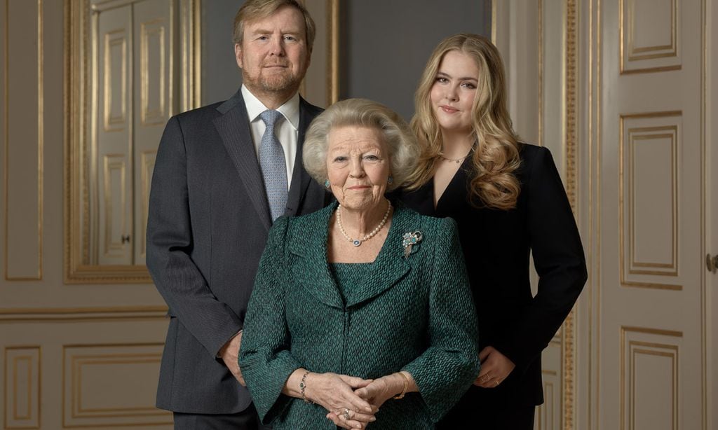 Beatriz de Holanda celebra los 85 años con unos nuevos retratos intergeneracionales