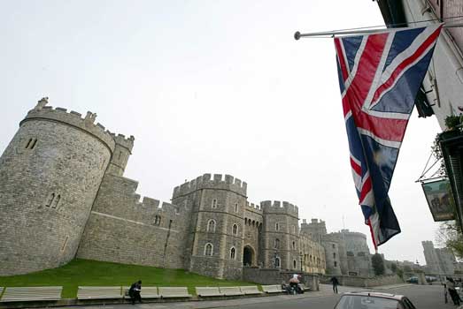 Reino Unido llora la muerte del símbolo más querido de la monarquía británica, la Reina Madre