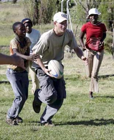 El príncipe Harry... en un lugar de África