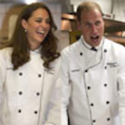 Las divertidas imágenes de los duques de Cambridge en una cocina, con las manos en la masa