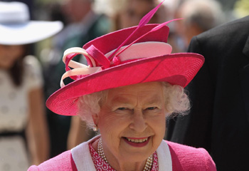Los gastos de la reina Isabel II descendieron un cinco por ciento en 2010