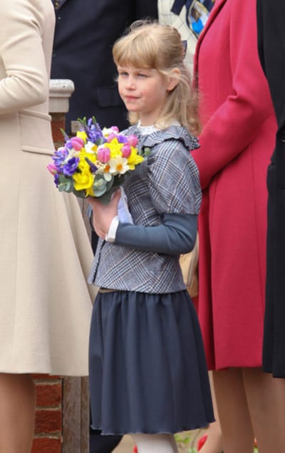 Las nietas de la reina Isabel centran la atención en el tradicional servicio de Semana Santa