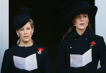 La Familia Real inglesa rinde homenaje a los caídos por todo el mundo
