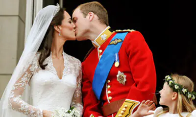 Los Duques de Cambridge vuelven al Palacio de Buckingham por su aniversario de boda