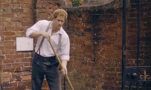 La imagen más divertida del príncipe Harry convertido en jardinero