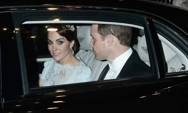 La Duquesa de Cambridge estrena 'su tiara', la favorita de la princesa Diana, en la recepción diplomática