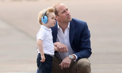 El príncipe George, el 'mini-yo' del príncipe Guillermo, cumple tres años