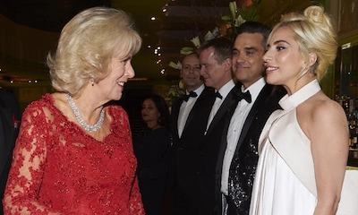 La Duquesa de Cornualles sorprende a Lady Gaga diciéndole qué tienen en común