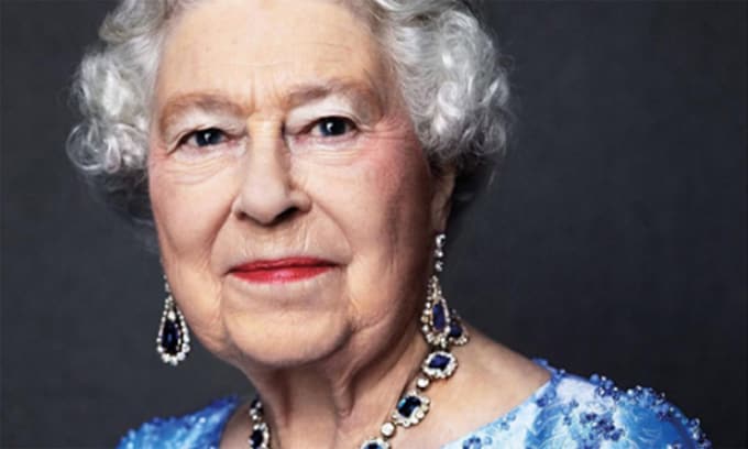 Isabel de Inglaterra cumple hoy 65 años en el trono y vuelve a hacer historia