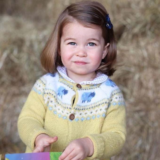 La adorable fotografía de la princesa Charlotte por su segundo cumpleaños
