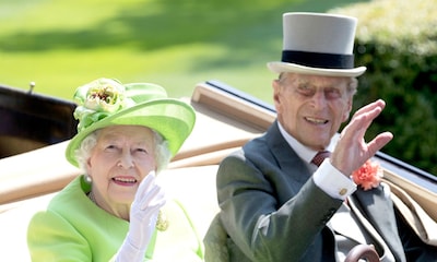 El príncipe Carlos de Inglaterra, sobre su padre, que está hospitalizado: 'Está mejor'