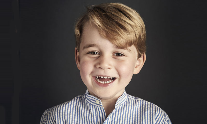 El adorable retrato oficial del Príncipe George por su cuarto cumpleaños
