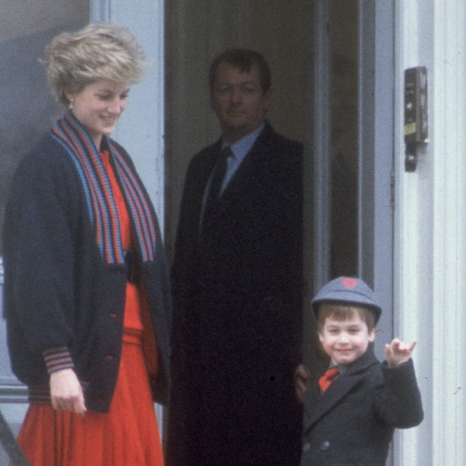 Así fue el primer día de colegio del príncipe Guillermo y así ha sido el de su hijo George