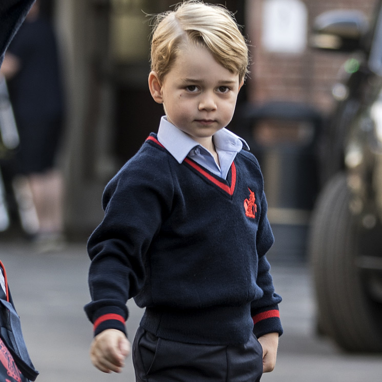 El príncipe George vuelve a clase después de que una mujer burlara la seguridad del colegio para robar