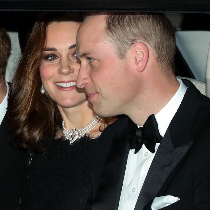 El cariñoso guiño de la Duquesa de Cambridge a la reina Isabel en su cena de aniversario