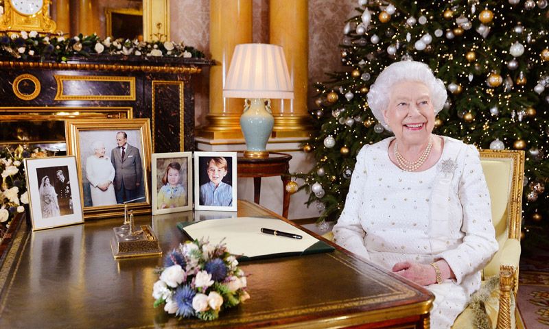 La Reina de Inglaterra hace un hueco a Meghan Markle en su discurso de Navidad