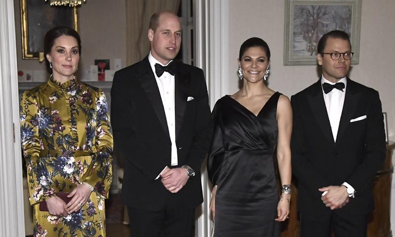 ¡Cena de gala con aires hollywoodienses! Los Duques de Cambridge y la realeza sueca se dan cita con Alicia Vikander
