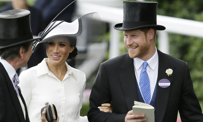 Carreras de caballos y sombreros imposibles... Querida Meghan, bienvenida a Ascot