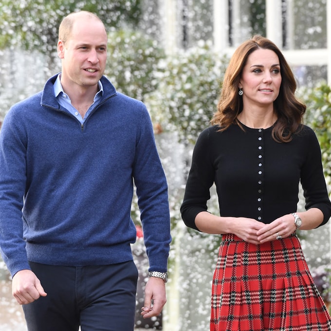  Los duques de Cambridge inauguran la Navidad en Kensington