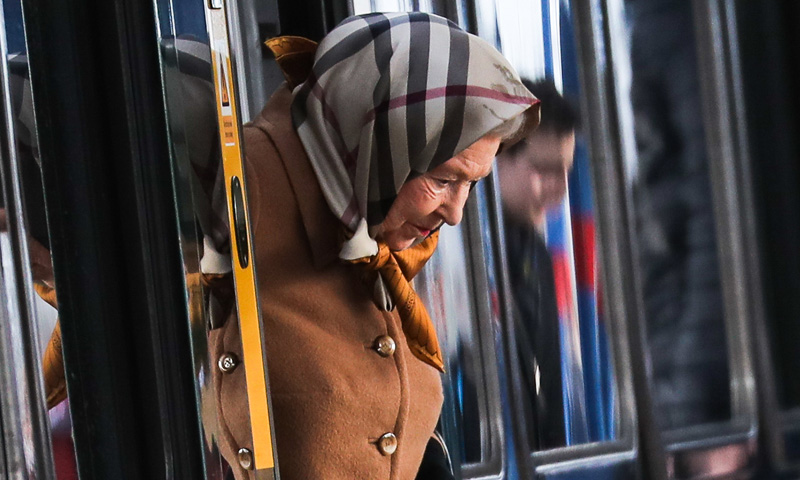 El motivo por el que nos encanta esta fotografía de Isabel II