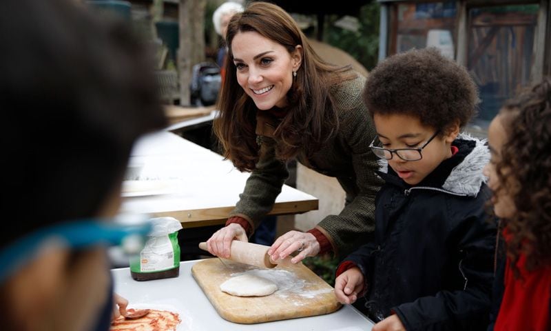 La Duquesa de Cambridge se enfrenta a las indiscretas preguntas de los más pequeños