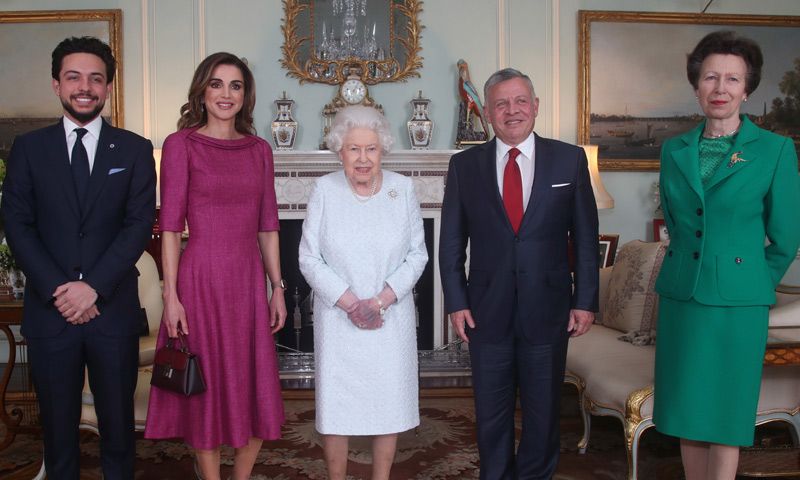 Reina Letizia Invitada Inesperada En El Encuentro Entre Isabel Ii De Inglaterra Y Rania De Jordania