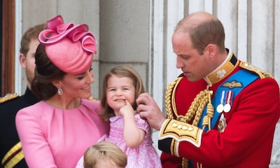 El príncipe Guillermo confiesa sus dificultades como 'peluquero' de su hija Charlotte
