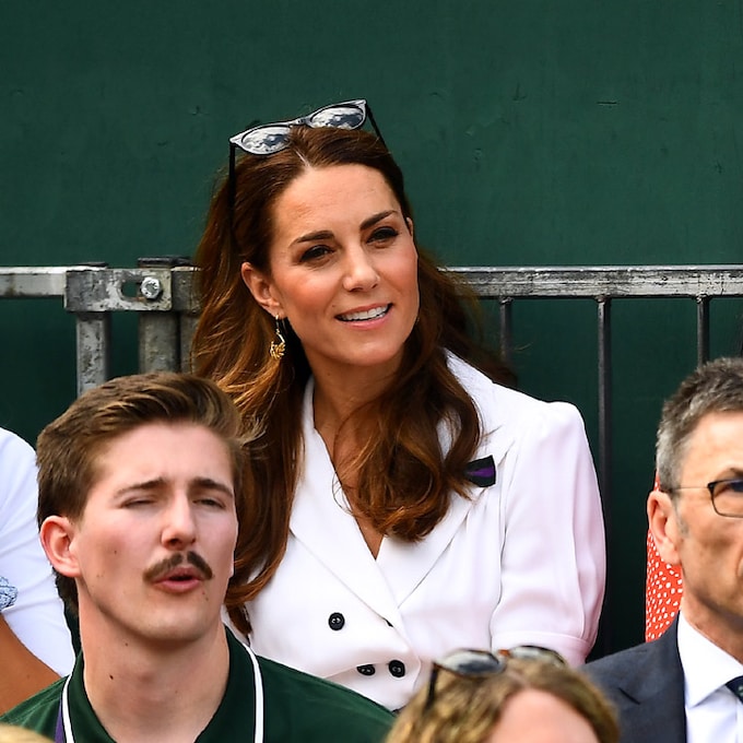 ¡Risas y diversión en el tenis! La duquesa de Cambridge presencia un torneo de Wimbledon con dos amigas