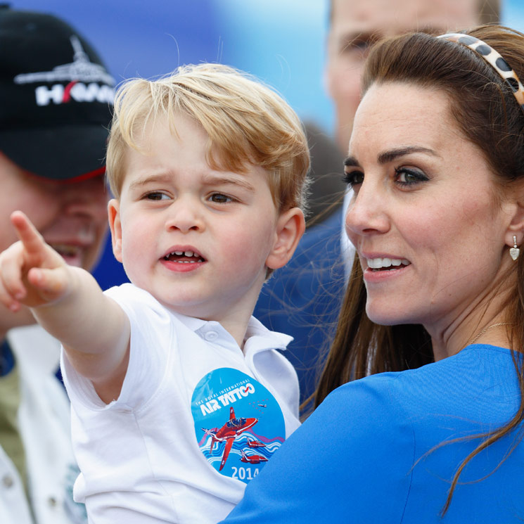 Dos primos unidos por el tenis: George de Cambridge juega con Federer y Archie... ¿con Serena Williams?