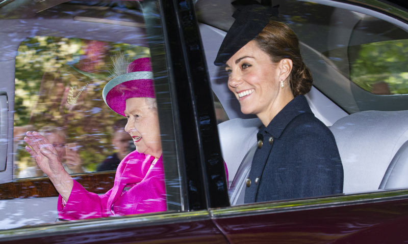 Los duques de Cambridge cumplen con la tradición de la reina Isabel en Balmoral