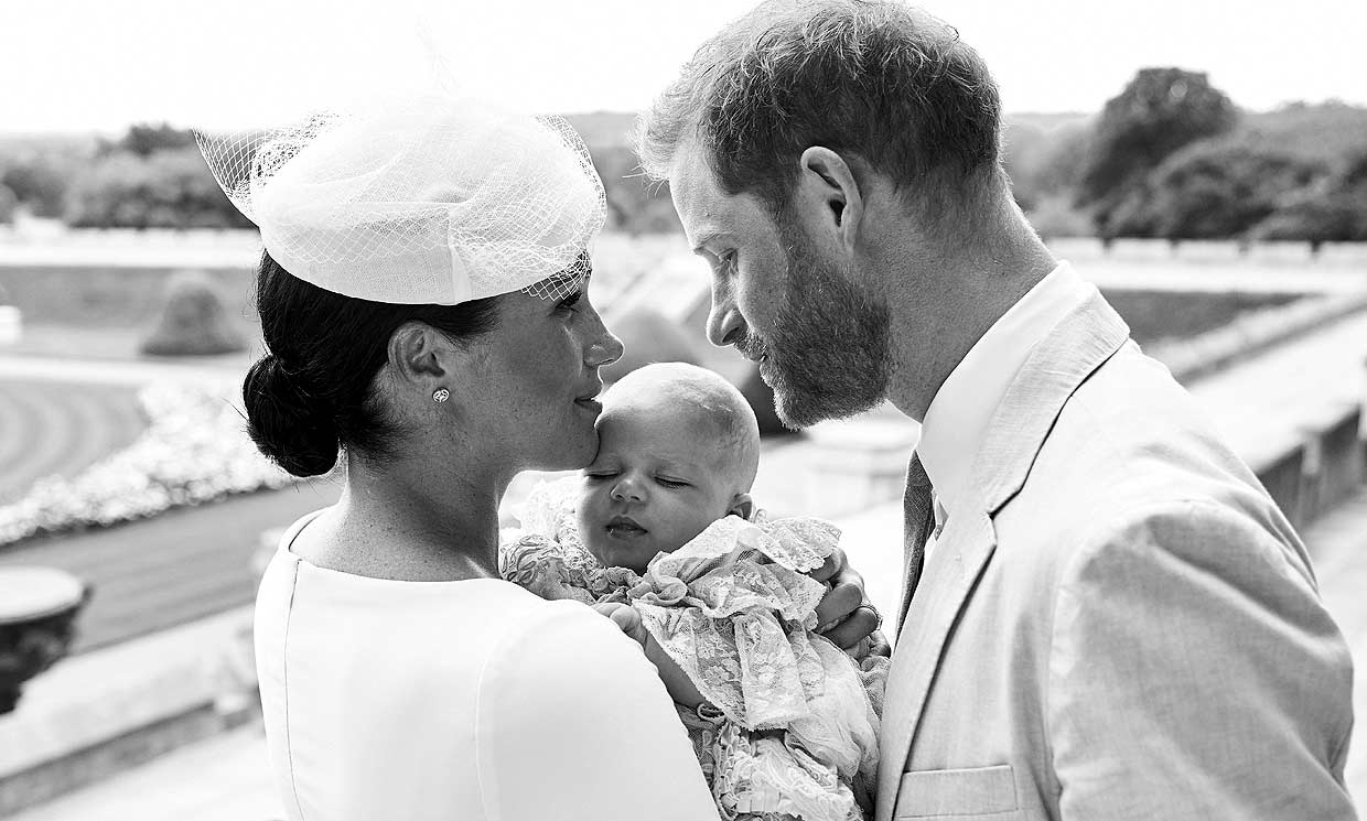 Meghan Markle felicita al príncipe Harry con el mensaje más romántico y ¡una nueva foto de Archie!