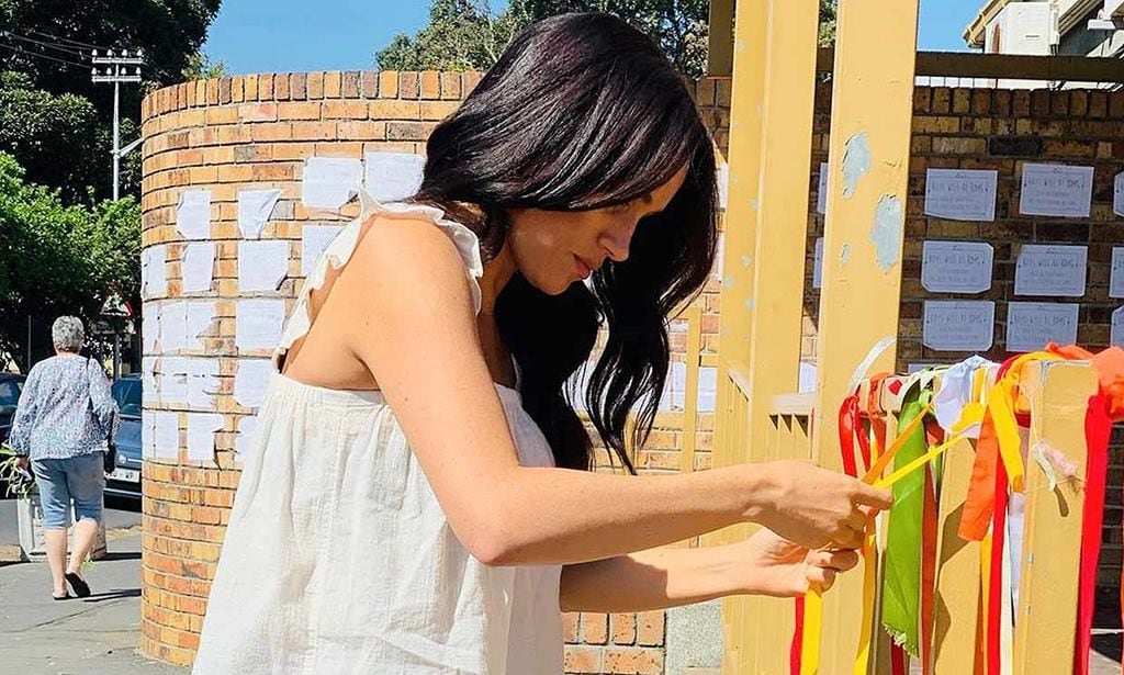 La duquesa de Sussex se salta la agenda oficial para rendir un emotivo homenaje