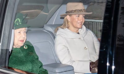 La reina Isabel II va a misa mientras el Duque de Edimburgo sigue hospitalizado