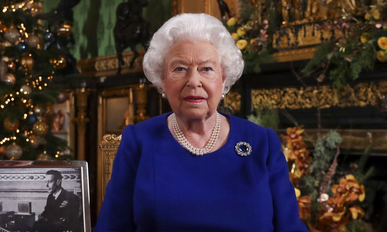 La notable ausencia de los Sussex y la alusión al 'bache de 2019' en el discurso de Navidad de Isabel de Inglaterra