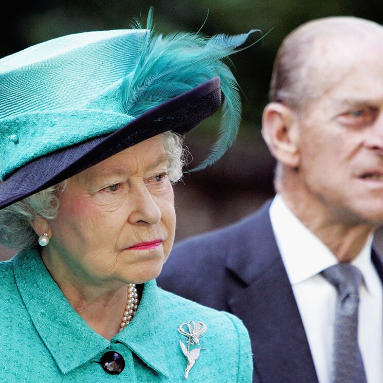 De la abdicación de Eduardo VIII a la 'huida' de Harry: los tsunamis que han sacudido a Isabel II 