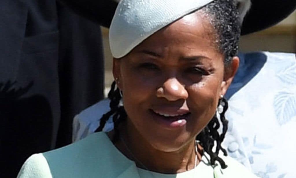 La reacción de Doria Ragland a la crisis de los duques de Sussex: 'Meghan es fuerte y siempre estará bien'