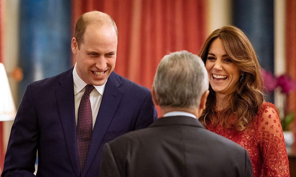 Sin Isabel II y con un príncipe nostálgico: los duques de Cambridge ejercen de anfitriones en Buckingham